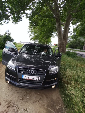     Audi Q7 233.   