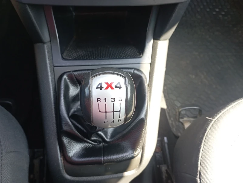 Skoda Yeti 2.0TDI, 4x4 , Италия , снимка 12 - Автомобили и джипове - 51817500