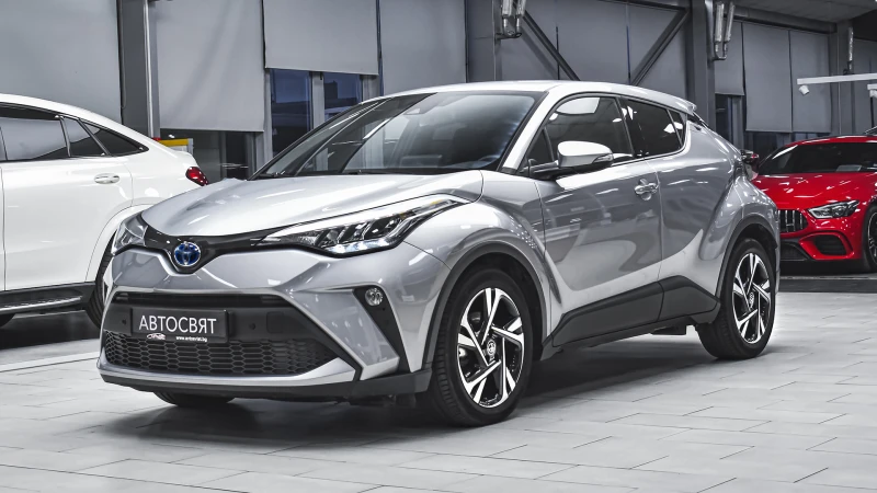 Toyota C-HR 2.0 Hybrid Club Automatic, снимка 4 - Автомобили и джипове - 51825107