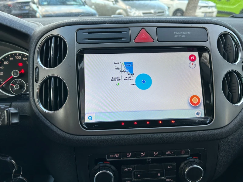 VW Tiguan 2.0TDI 140 к.с./4X4/NAVI/CAMERA/OFFROAD, снимка 13 - Автомобили и джипове - 52506735