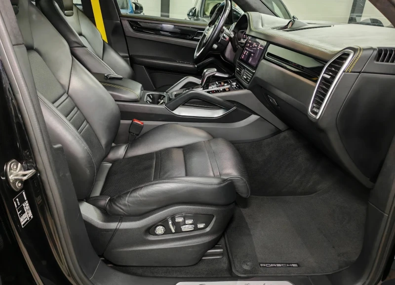 Porsche Cayenne Turbo, снимка 9 - Автомобили и джипове - 53056418