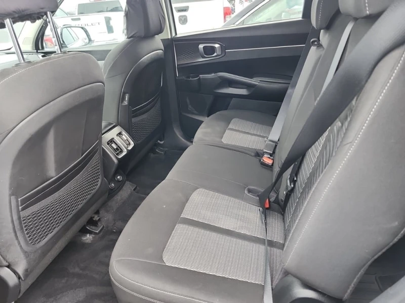 Kia Sorento * LX PREMIUM * 7-местна* * ПОДГРЕВ* , снимка 12 - Автомобили и джипове - 53394609