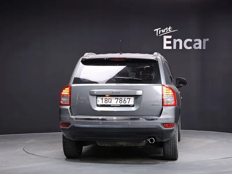 Jeep Compass, снимка 4 - Автомобили и джипове - 54463261