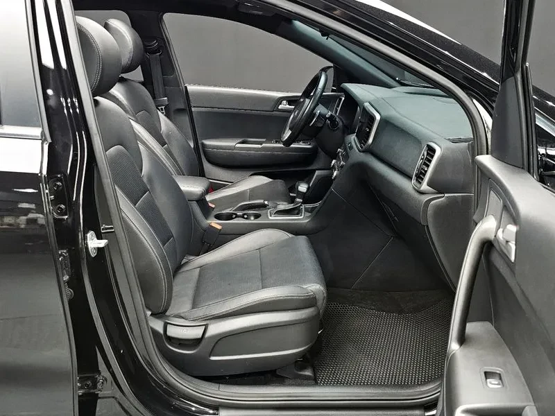 Kia Sportage 1.6 Diesel 2WD prestige, снимка 10 - Автомобили и джипове - 55171766