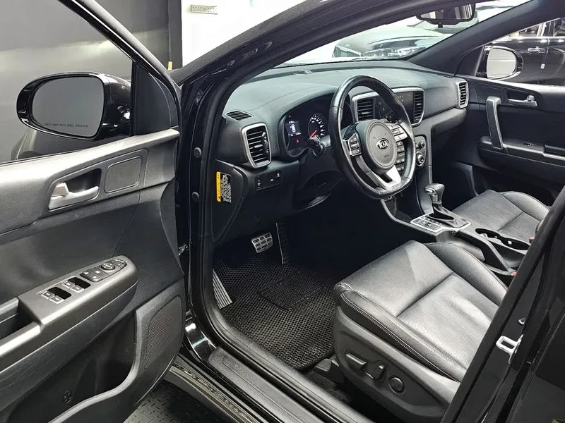 Kia Sportage 1.6 Diesel 2WD prestige, снимка 9 - Автомобили и джипове - 55171766