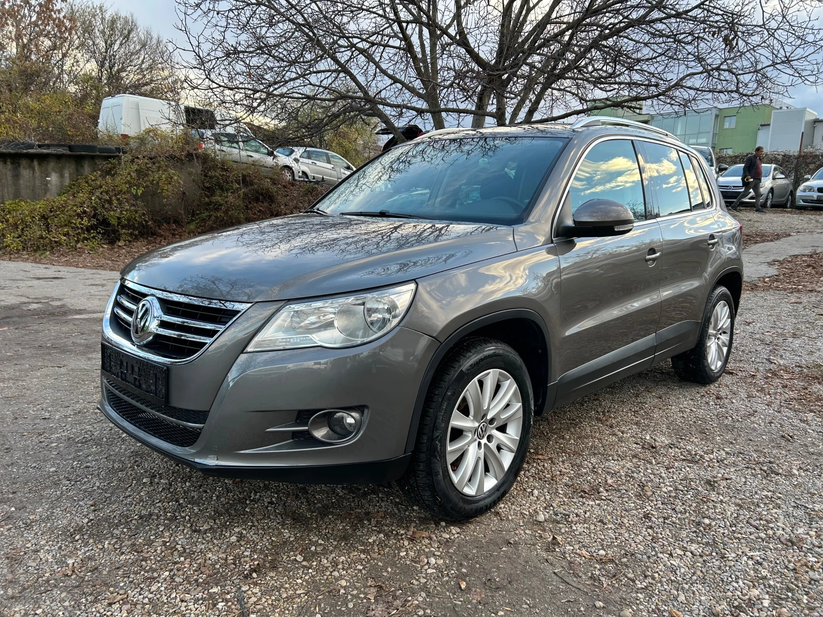VW Tiguan 2.0TDI 140 к.с./4X4/NAVI/CAMERA/OFFROAD, снимка 1