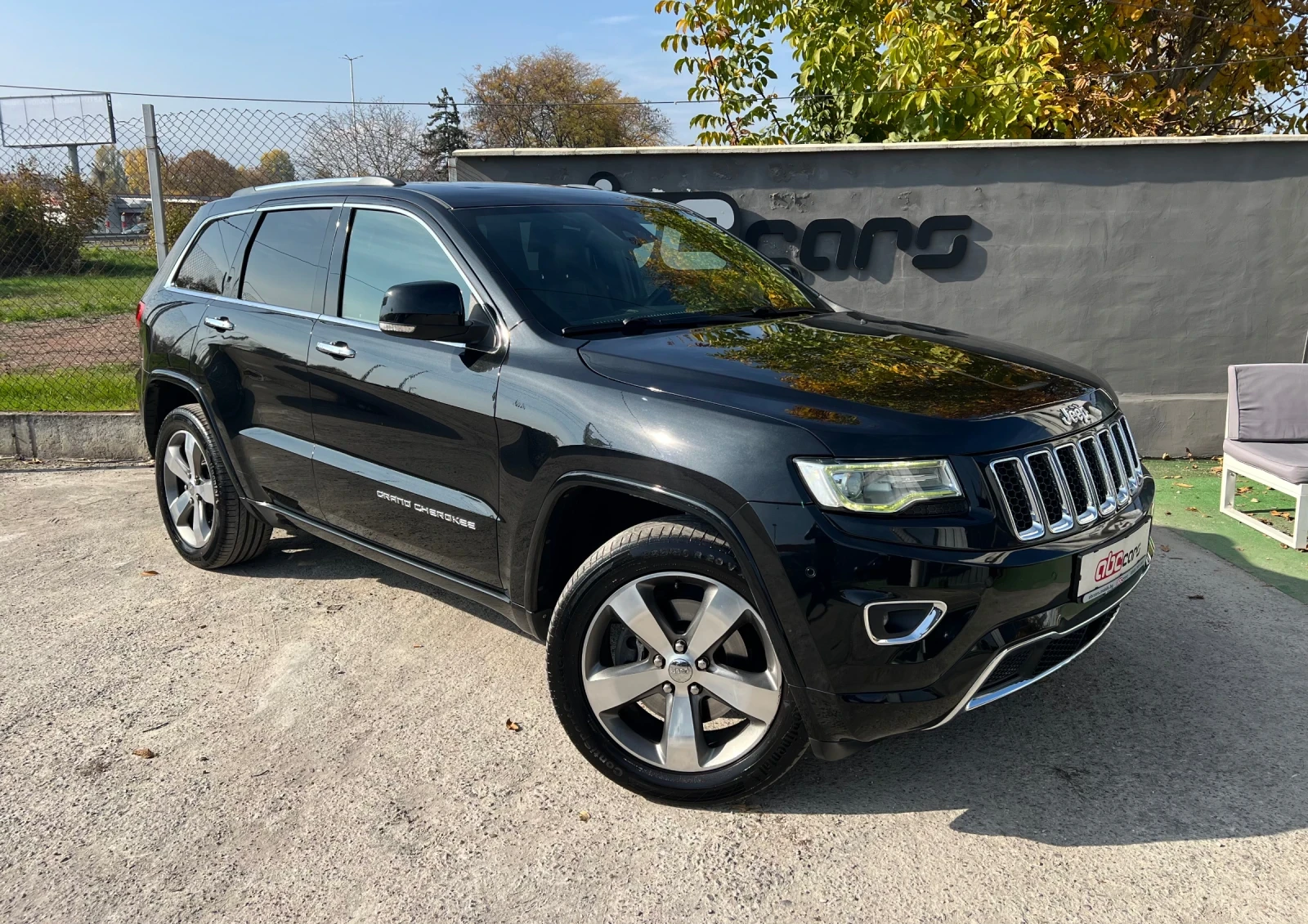 Jeep Grand cherokee 3.0CRD Overland Facelift - изображение 2