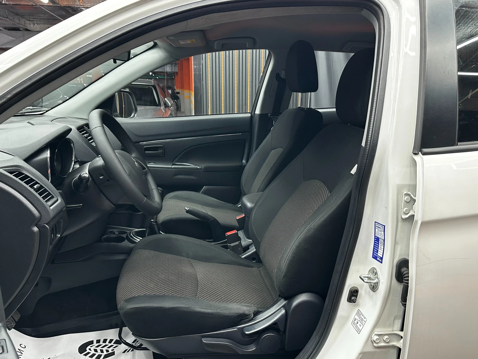 Mitsubishi ASX Facelift/1.6 с ГАЗ/ГАРАНЦИЯ/БАРТЕР/ЛИЗИНГ/КОМЕНТАР, снимка 8 - Автомобили и джипове - 48764079