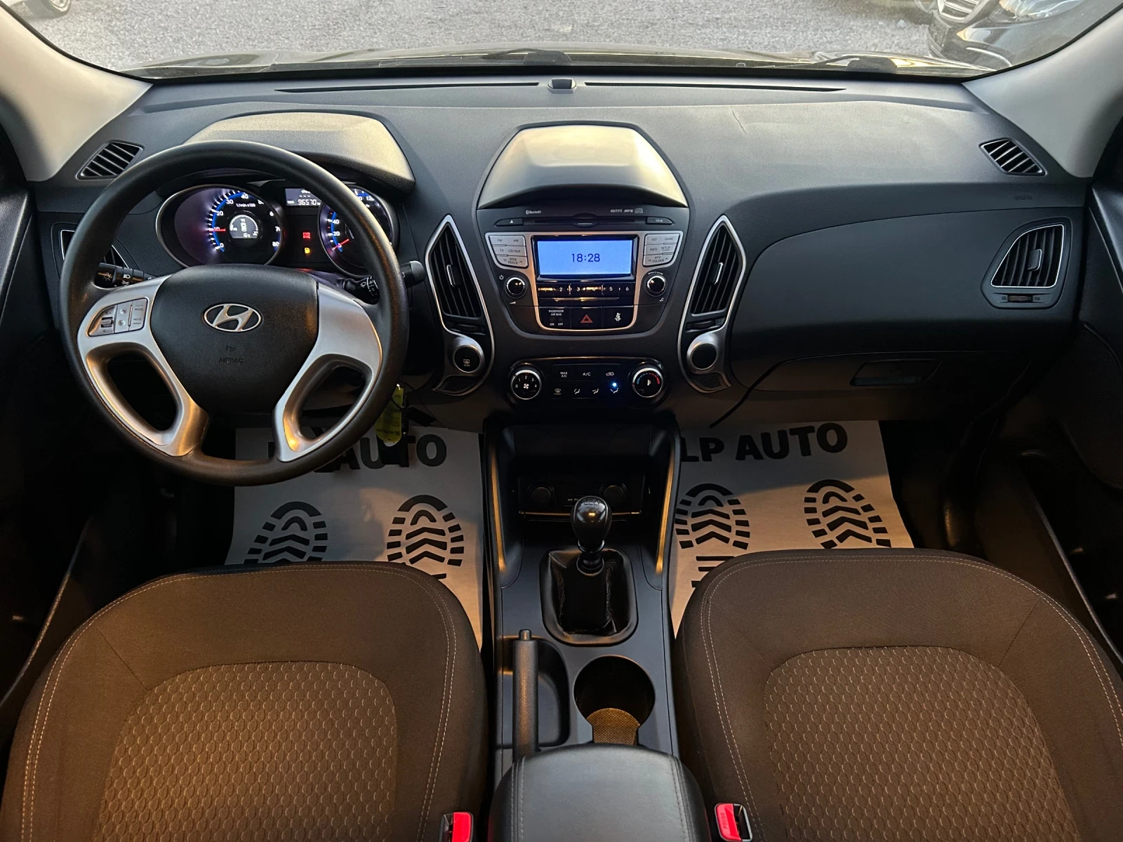 Hyundai IX35 1.6i* 135k.c* 96 000kм * NOVA - изображение 9