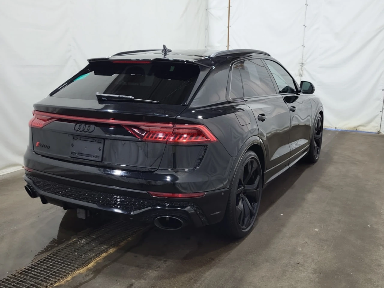Audi RSQ8 * CARFAX * АВТО КРЕДИТ * ЦЕНА ДО БГ! - изображение 4