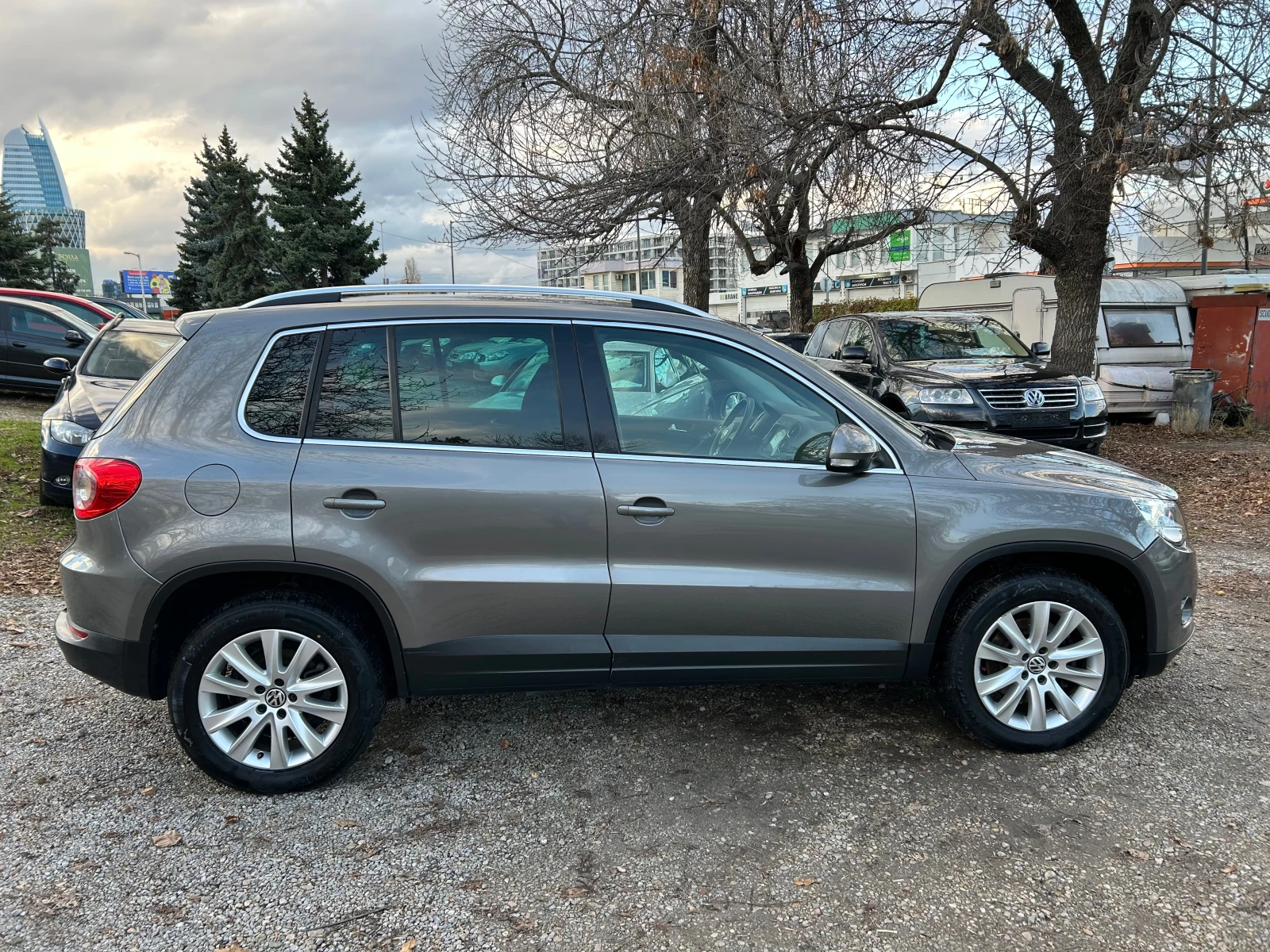 VW Tiguan 2.0TDI 140 к.с./4X4/NAVI/CAMERA/OFFROAD - изображение 5