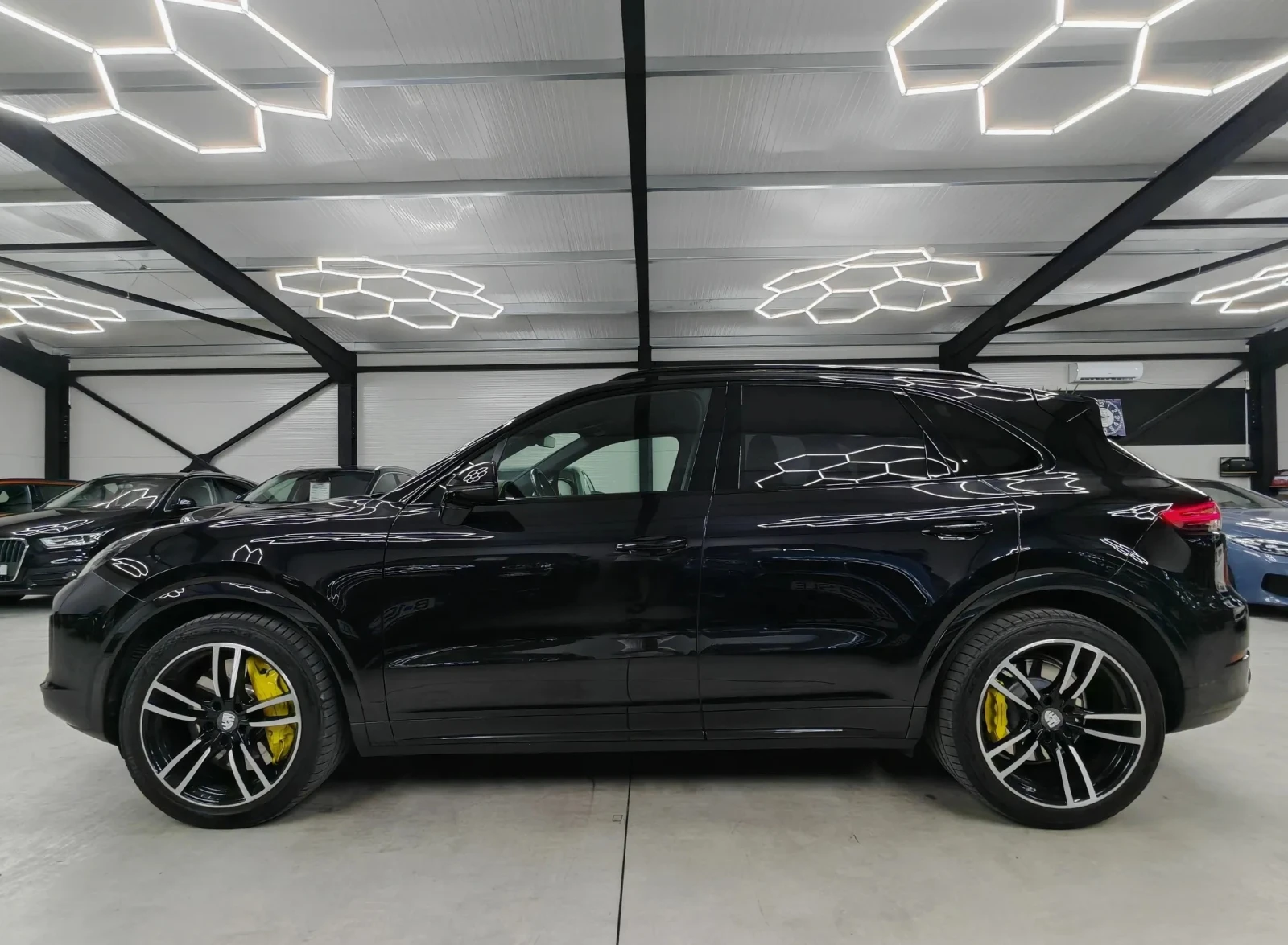 Porsche Cayenne Turbo - изображение 5