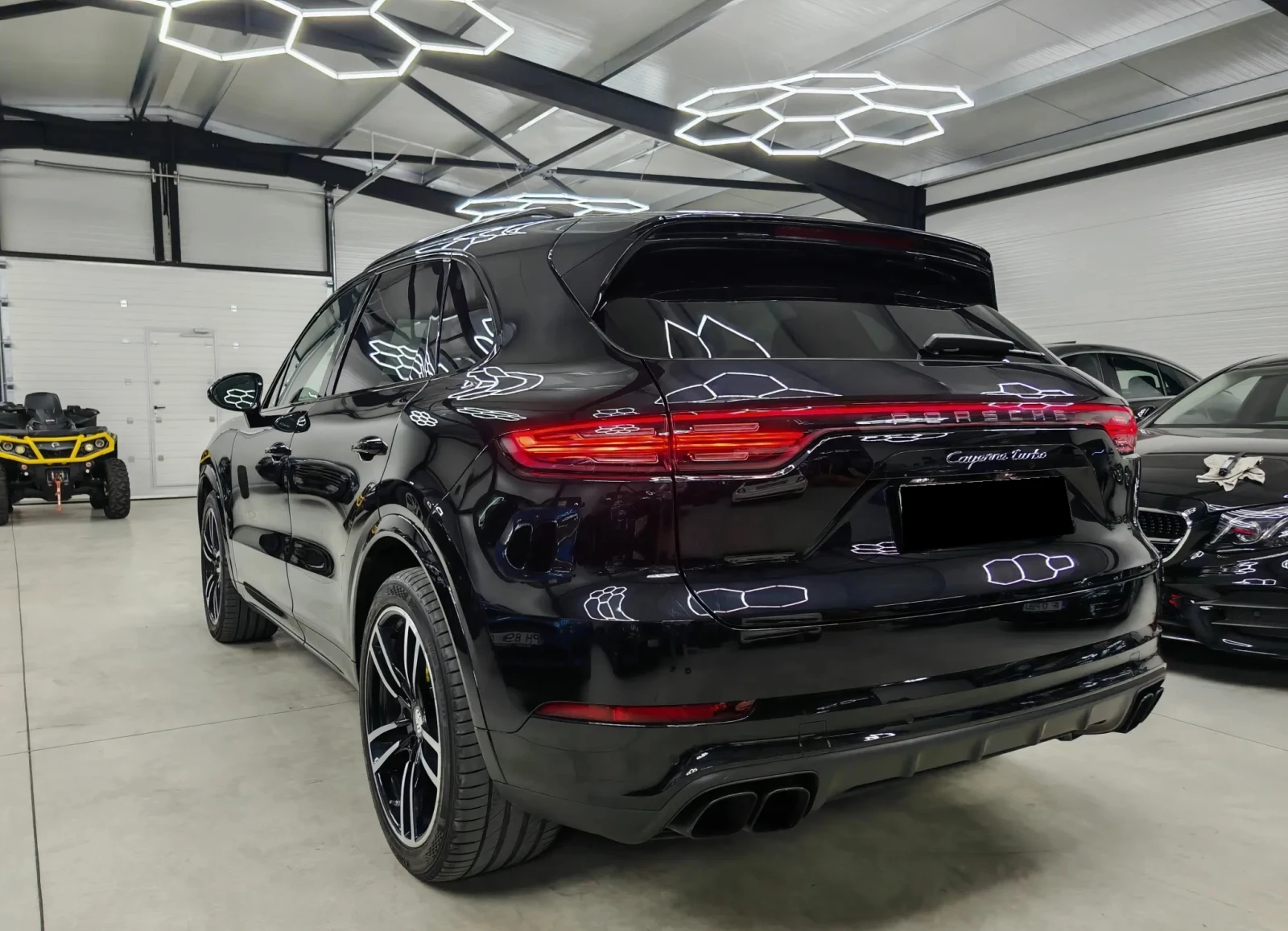 Porsche Cayenne Turbo - изображение 3