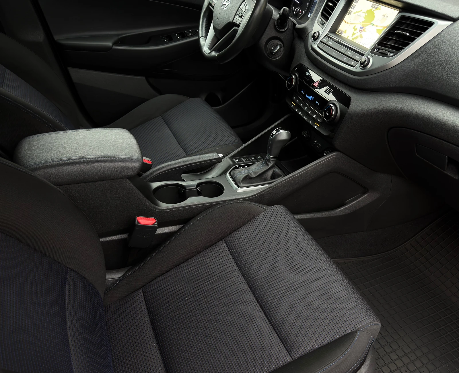 Hyundai Tucson �������/����6/�������� ������ | Mobile.bg � ����������� 11