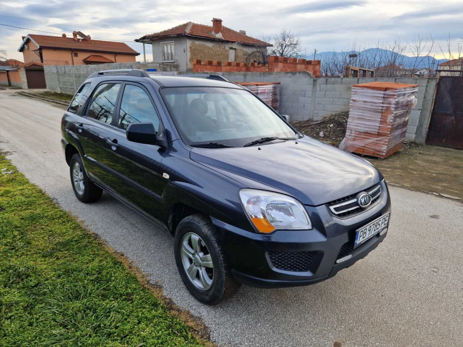 Kia Sportage 2.0 i, снимка 3 - Автомобили и джипове - 53781102