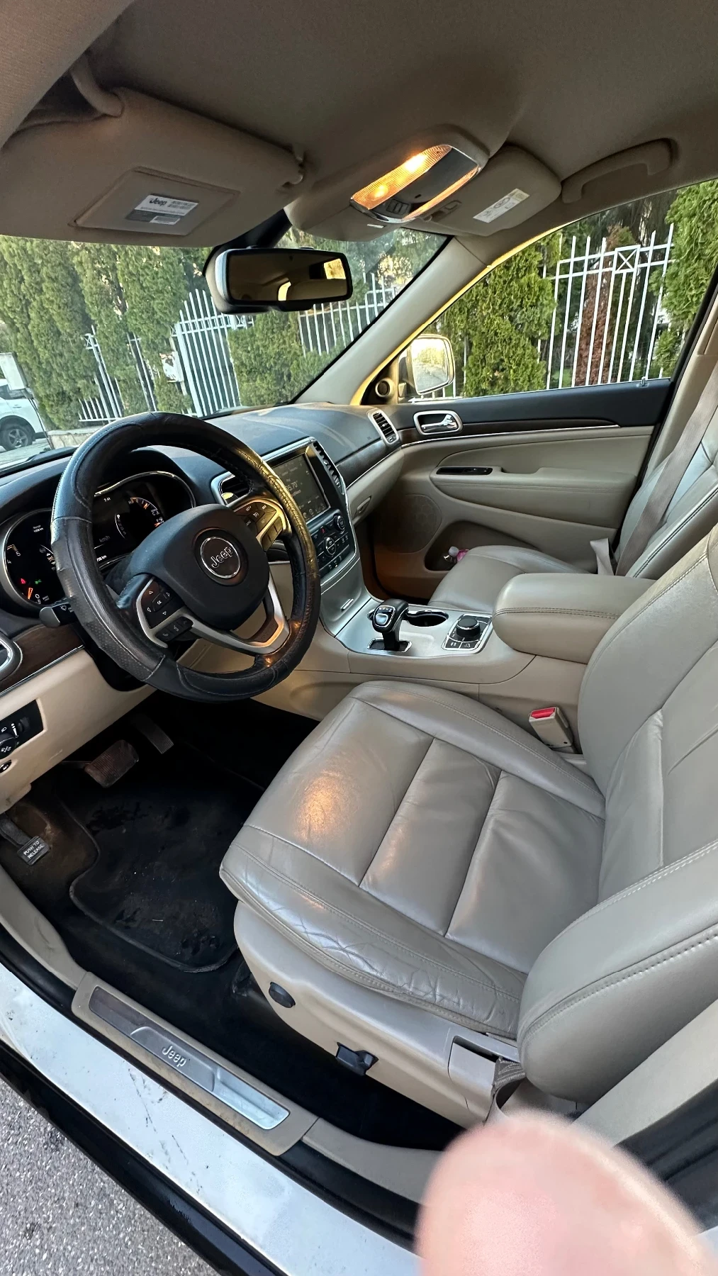 Jeep Grand cherokee, снимка 10 - Автомобили и джипове - 54103651