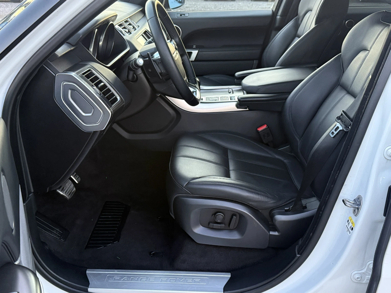 Land Rover Range Rover Sport /SVR /3.0TDV6 HSE /Dynamic/, снимка 9 - Автомобили и джипове - 54140033