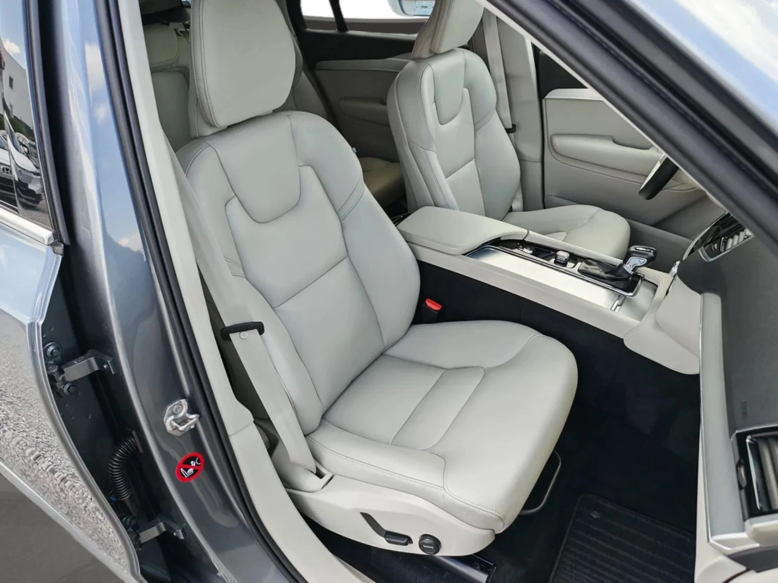 Volvo Xc90 D5/4x4/7места/Подгрев/VIRTUAL COCKPIT/ЕЛ.БАГАЖНИК/, снимка 13 - Автомобили и джипове - 54830497