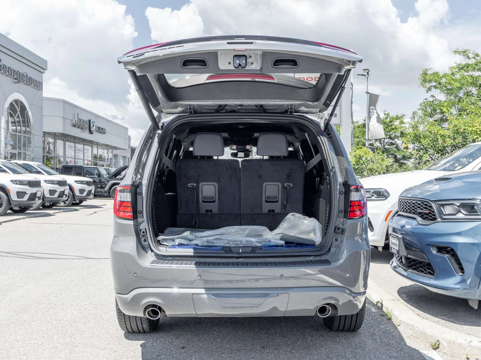Dodge Durango GT HEMI 5.7L | PREMIUM | ЧИСТО НОВ, ЦЕНА ДО БГ, снимка 5 - Автомобили и джипове - 54982506