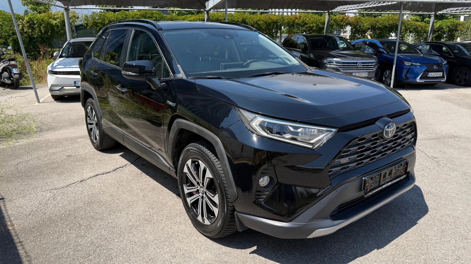 Toyota Rav4 Lounge 2.5 Hybrid 4x4 в Гаранция, снимка 2 - Автомобили и джипове - 55311398