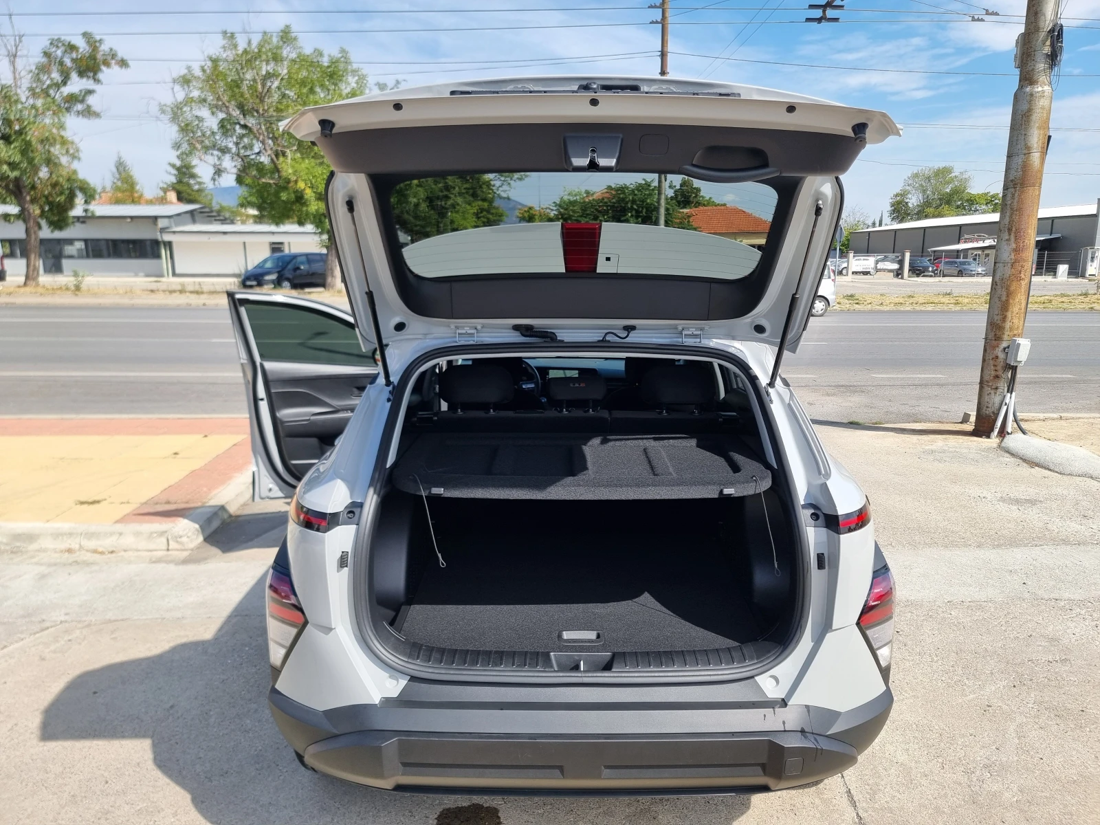 Hyundai Kona 2.0i-Navi-Keyless-Kamera-3000km, снимка 11 - Автомобили и джипове - 56139125