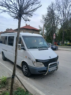 Mercedes-Benz 208 240, снимка 3