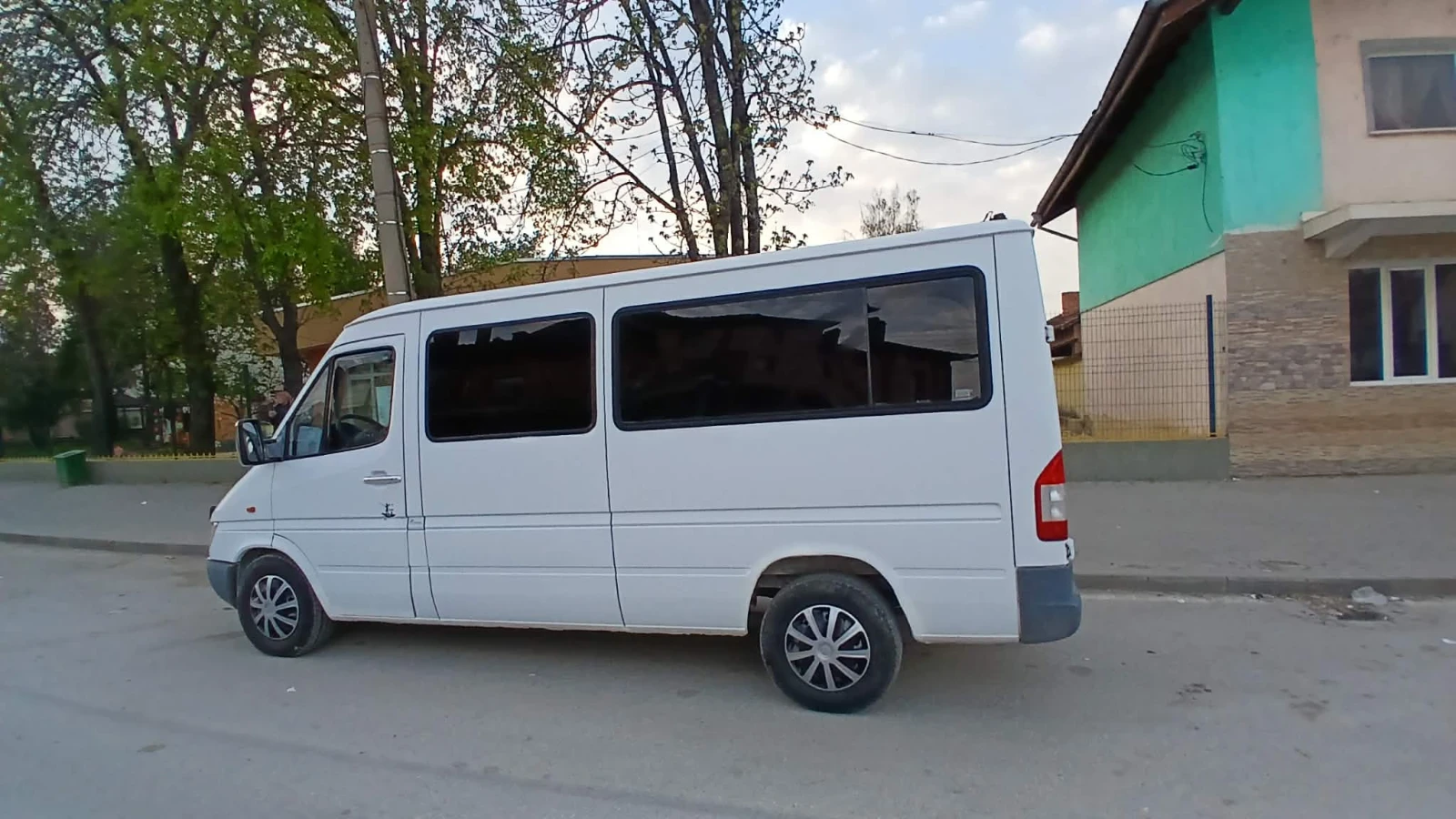 Mercedes-Benz 208 240, снимка 5 - Бусове и автобуси - 54235887