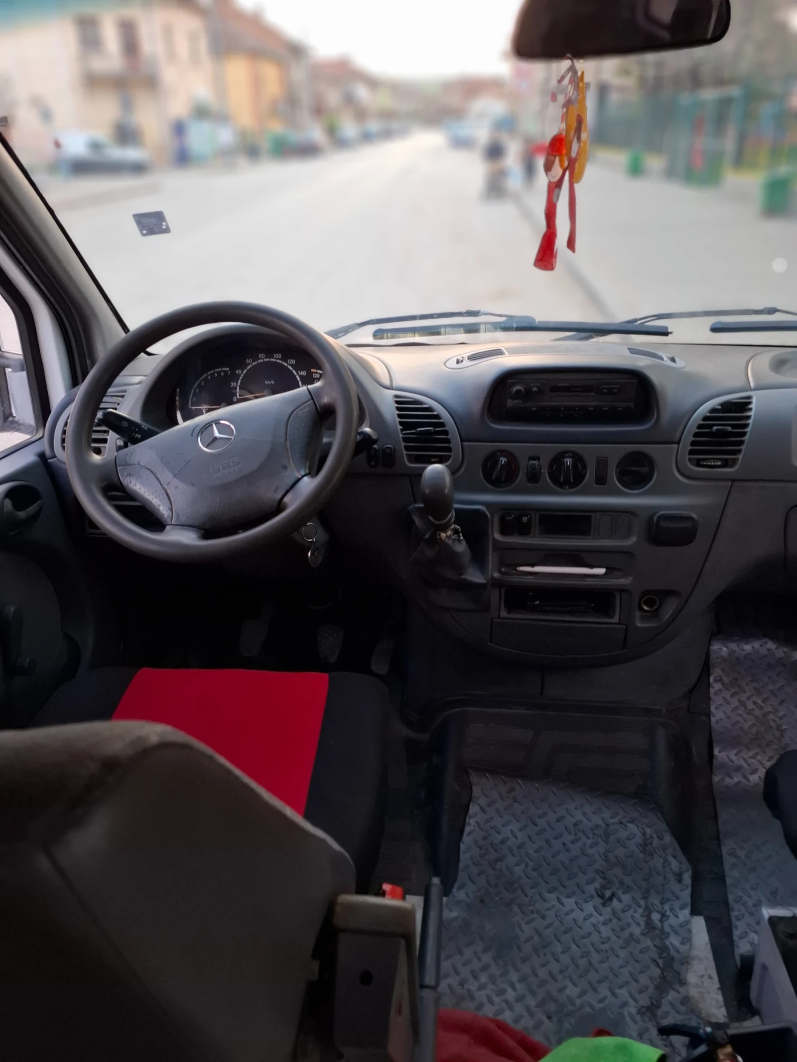 Mercedes-Benz 208 240, снимка 7 - Бусове и автобуси - 54235887