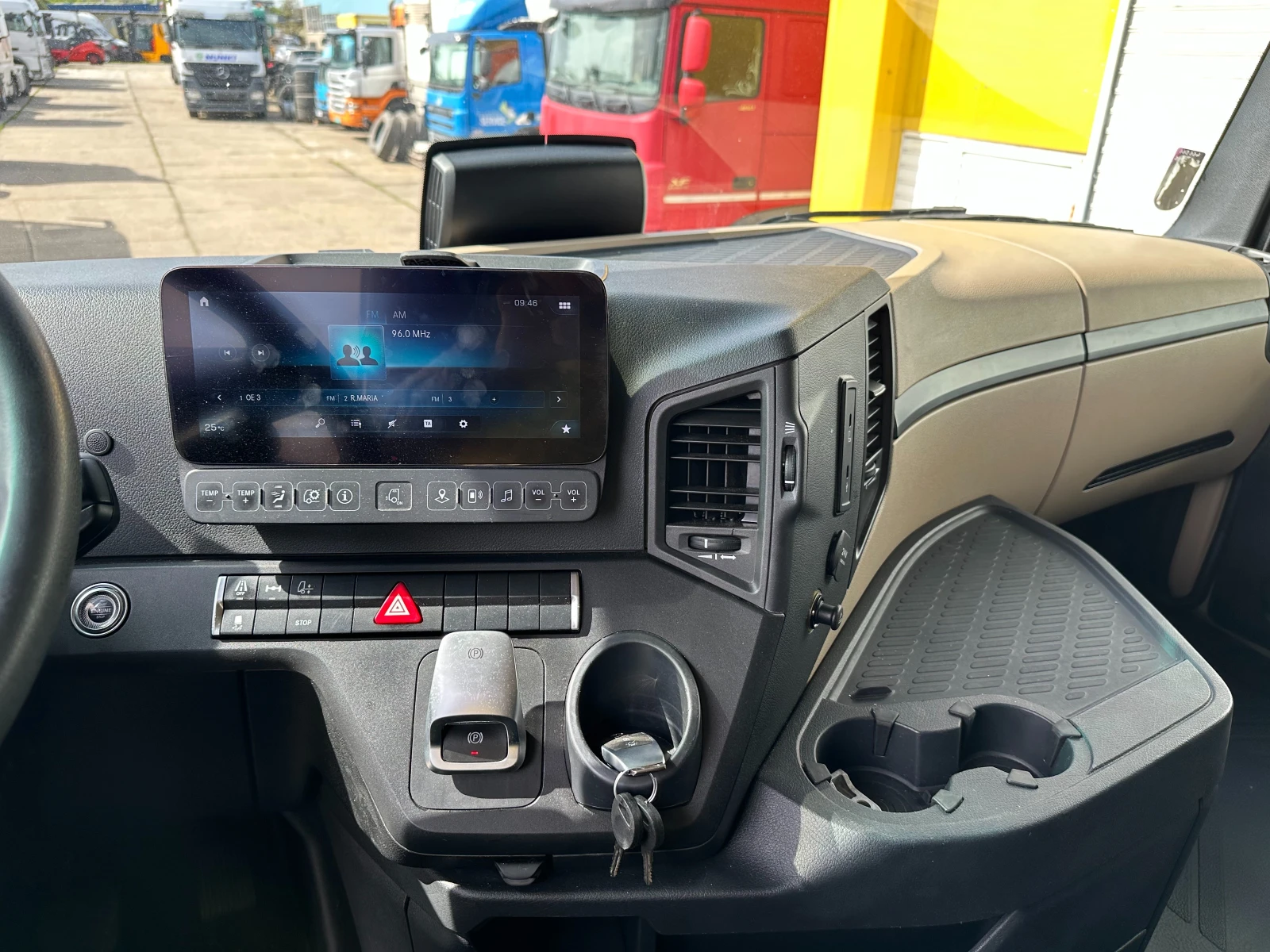 Mercedes-Benz Actros 1945 | Mobile.bg   13