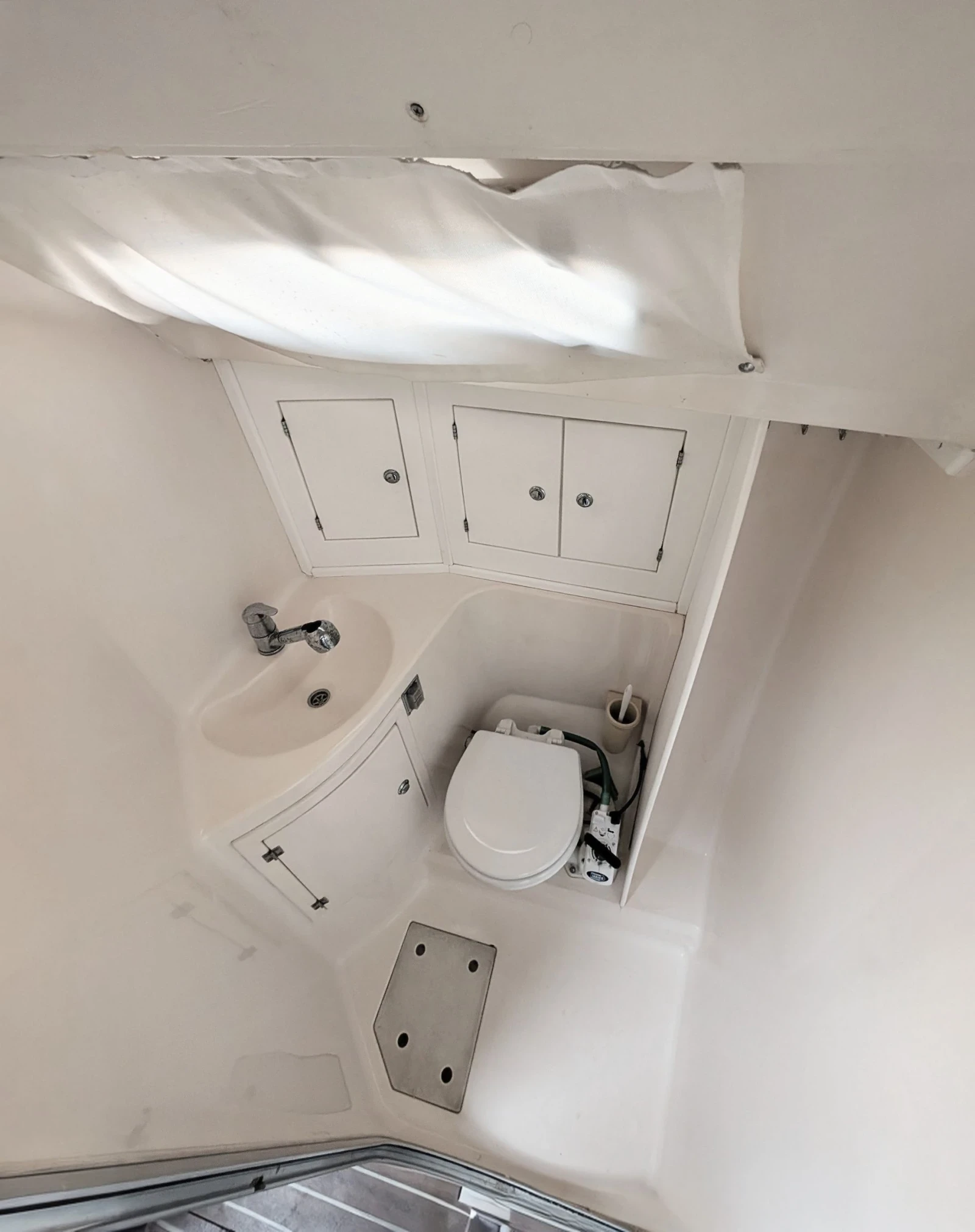 Ветроходна лодка Bavaria SAS VECTOR 361 - изображение 5