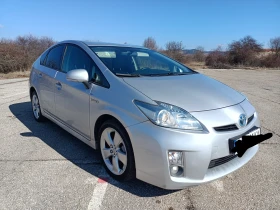 Toyota Prius 1.8 HYBRID, снимка 5