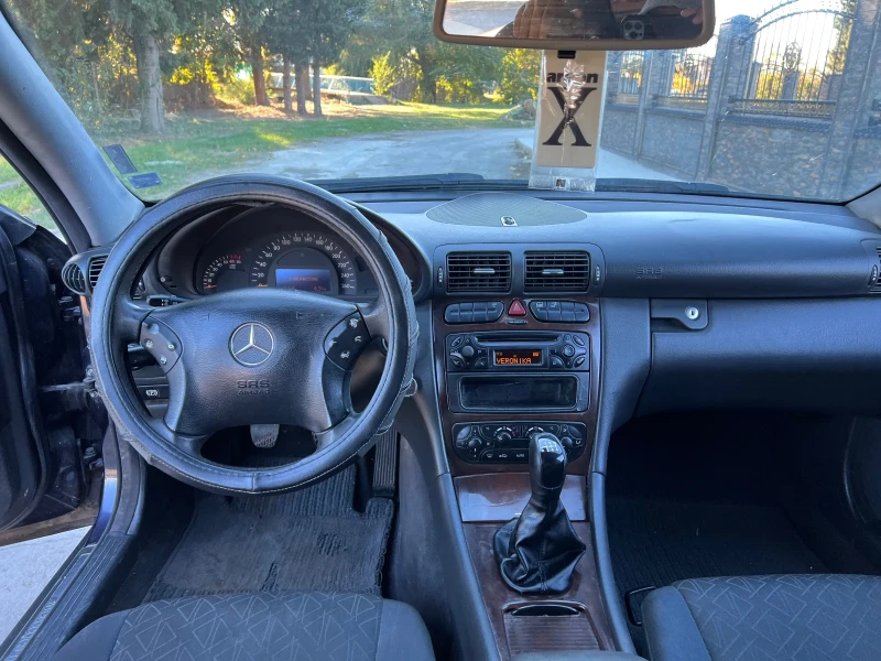 Mercedes-Benz C 200 Compresor Бензин/ГАЗ 6/ск, снимка 9 - Автомобили и джипове - 47883730