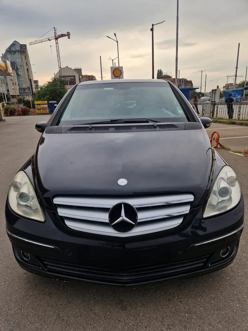 Mercedes-Benz B 180, снимка 1 - Автомобили и джипове - 49284313