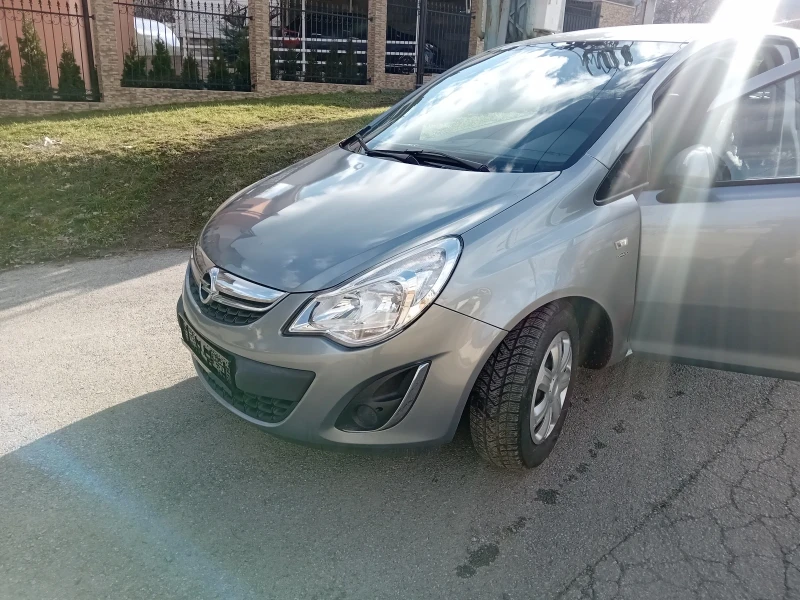 Opel Corsa, снимка 16 - Автомобили и джипове - 49611293