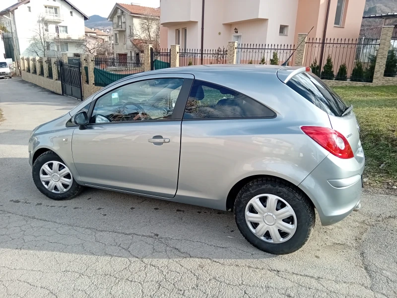 Opel Corsa, снимка 4 - Автомобили и джипове - 49611293