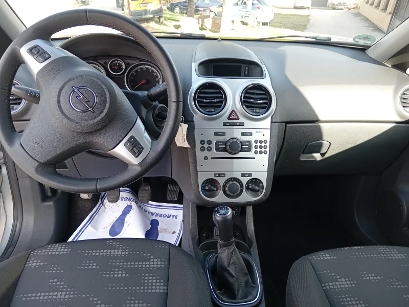 Opel Corsa, снимка 10 - Автомобили и джипове - 49611293