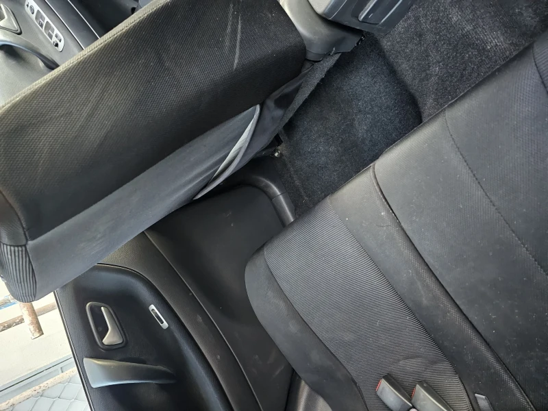 Suzuki Liana, снимка 11 - Автомобили и джипове - 52723573