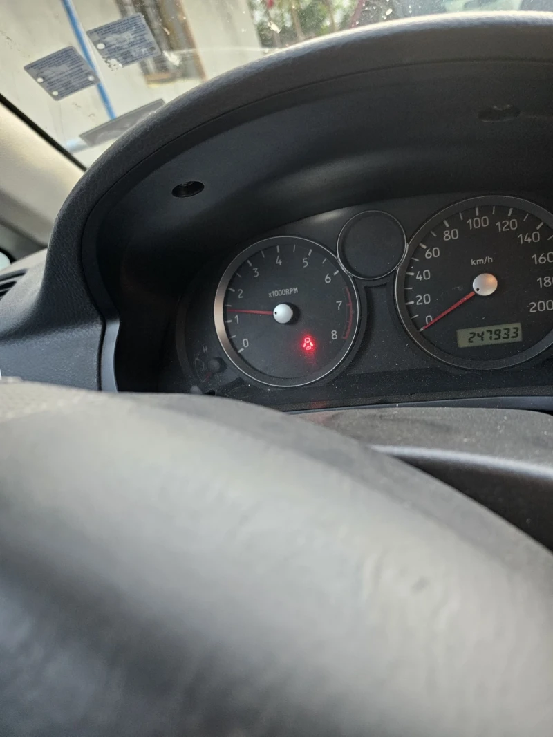 Suzuki Liana, снимка 7 - Автомобили и джипове - 52723573