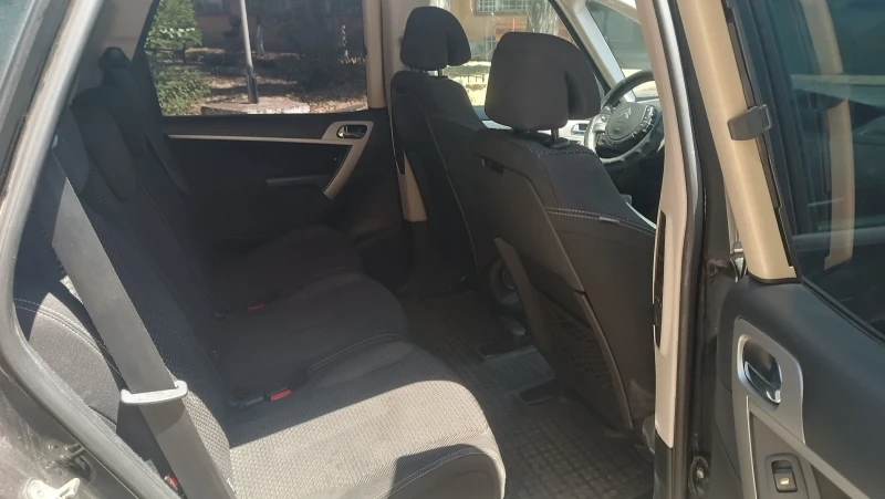 Citroen C4 Picasso, снимка 13 - Автомобили и джипове - 51993937
