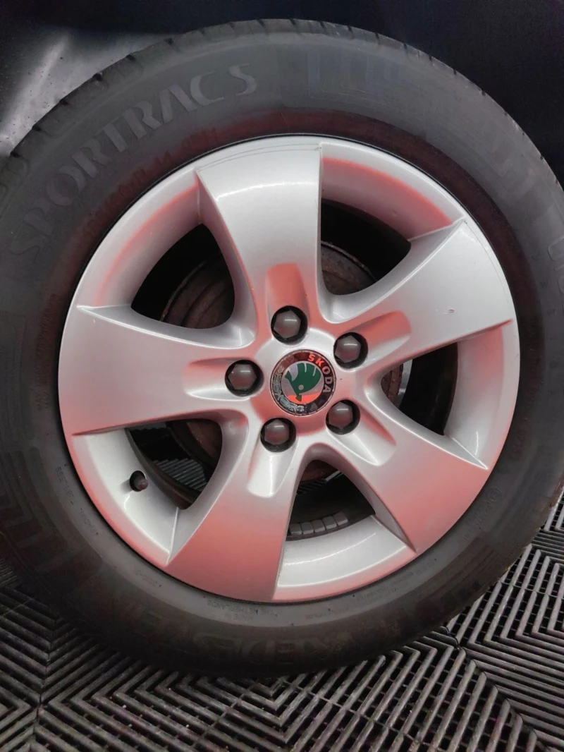 Skoda Fabia 1.4* БЕНЗИН/ГАЗ* КЛИМАТИК* ПЕРФЕКТЕН, снимка 8 - Автомобили и джипове - 51347728