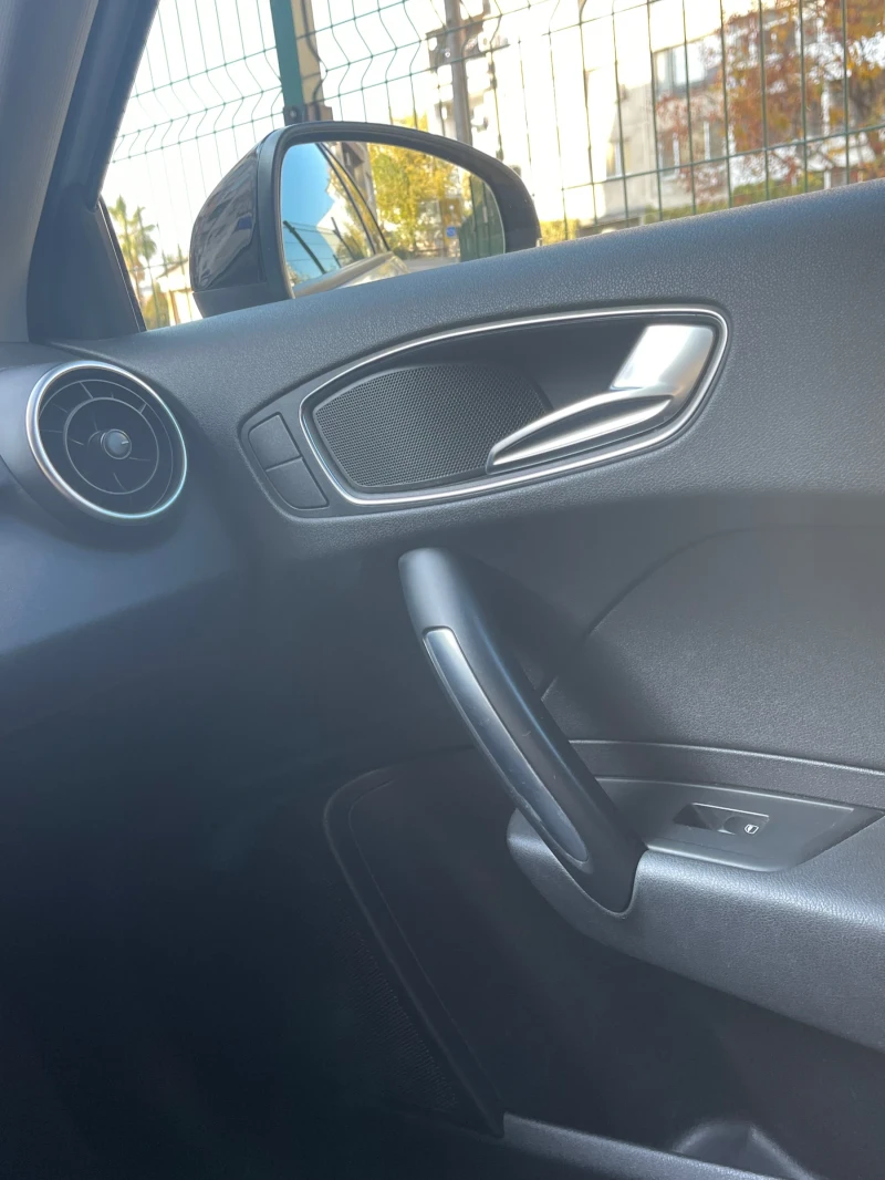 Audi A1, снимка 8 - Автомобили и джипове - 52651674