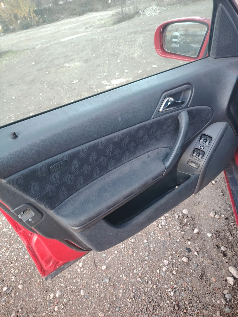 Mercedes-Benz C 200, снимка 7 - Автомобили и джипове - 52787046