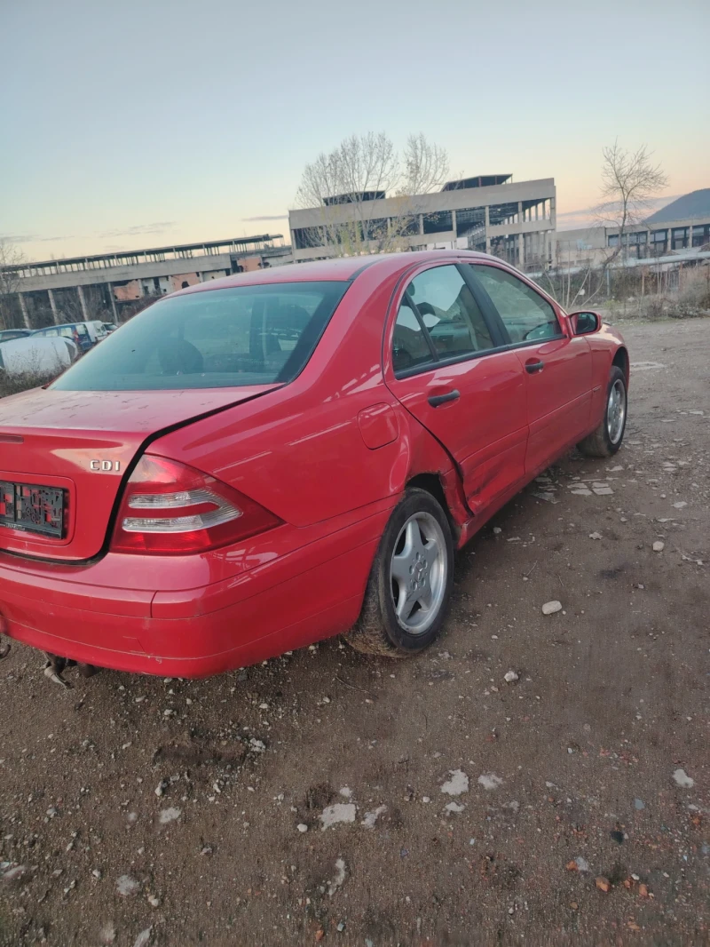 Mercedes-Benz C 200, снимка 4 - Автомобили и джипове - 52787046