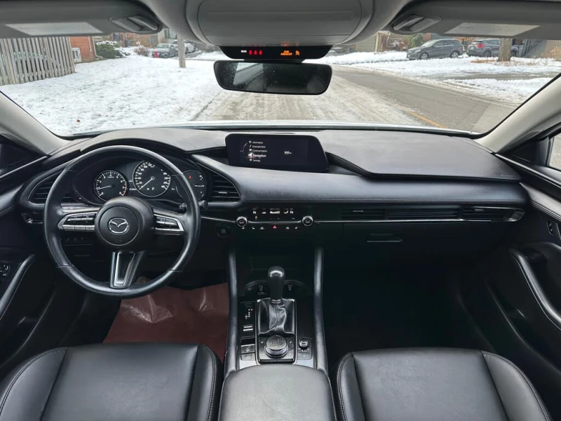 Mazda 3 GS* Sedan* AWD* АвтоКредит* (ЦЕНА ДО БГ) , снимка 8 - Автомобили и джипове - 52796276