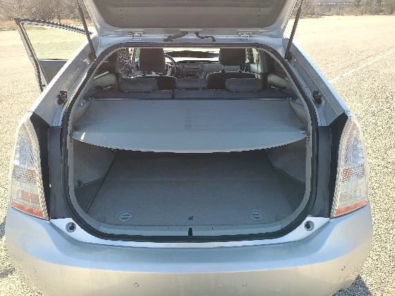 Toyota Prius 1.8 HYBRID, снимка 6 - Автомобили и джипове - 52972375