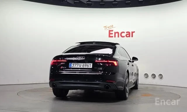 Audi A5 45TFSI S-LINE QUATTRO * DIS * ПОДГРЕВИ * HUD , снимка 4 - Автомобили и джипове - 56178389