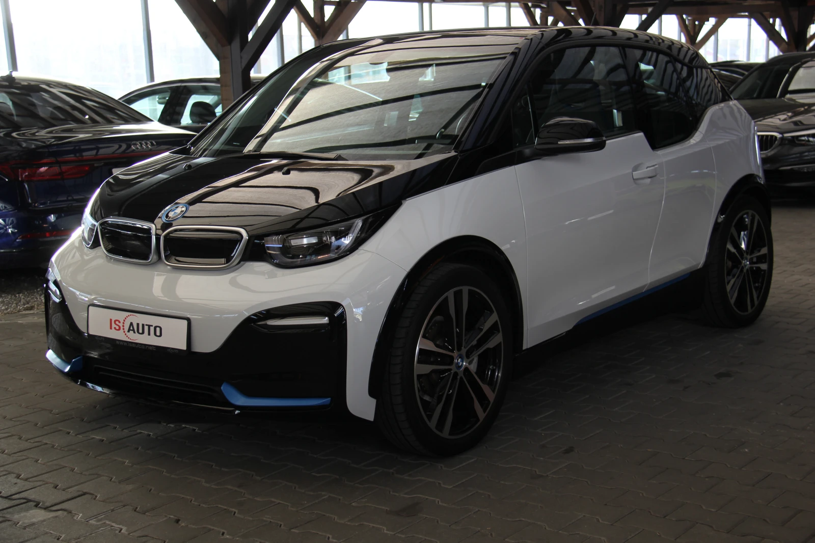 BMW i3 S/Sport/Navi/BMW LED/ - изображение 2