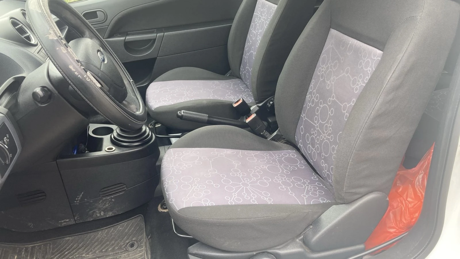 Ford Fiesta 1.4 TDCI - изображение 9