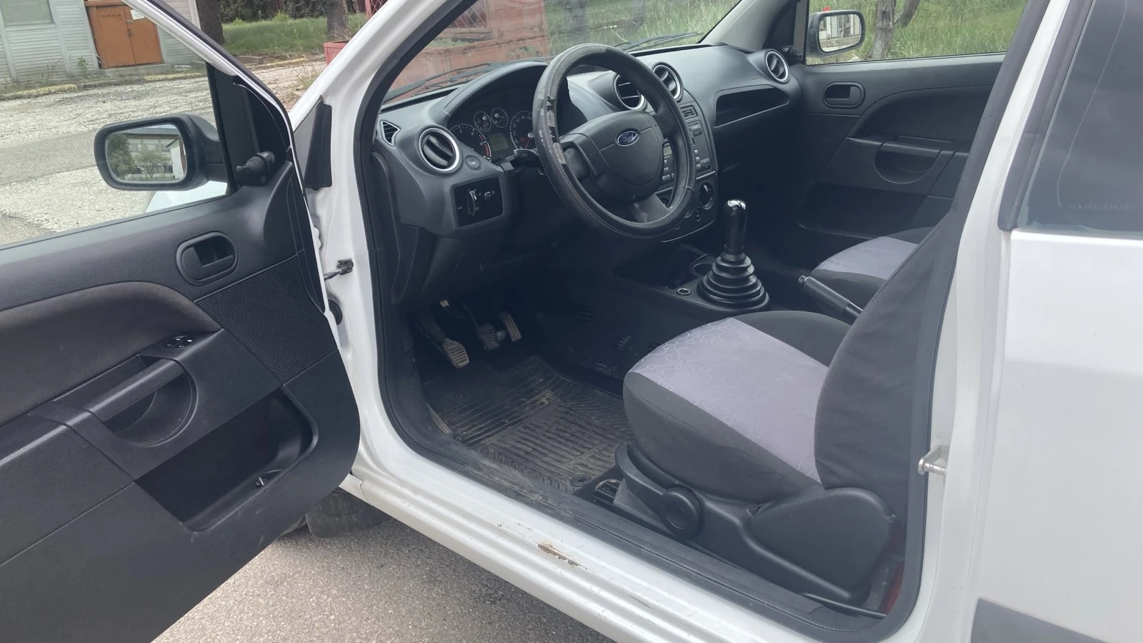 Ford Fiesta 1.4 TDCI - изображение 10