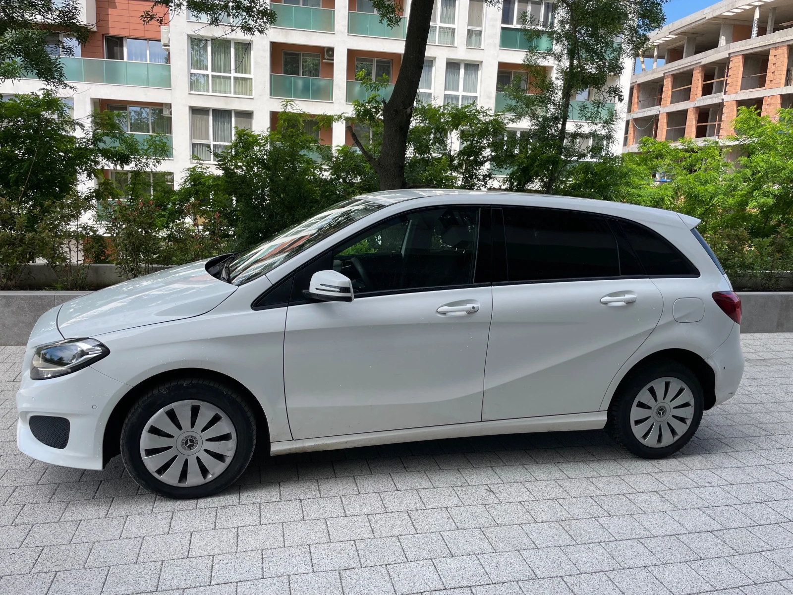 Mercedes-Benz B 220 2 2cdi 177 автомат - изображение 2